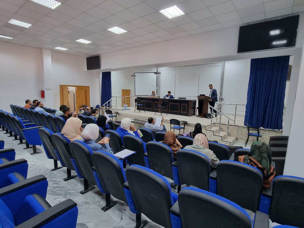 مناقشة مقترح رسالة ماجستير